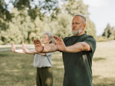 Entspannung und Schmerzreduktion durch Yoga bei Rheuma